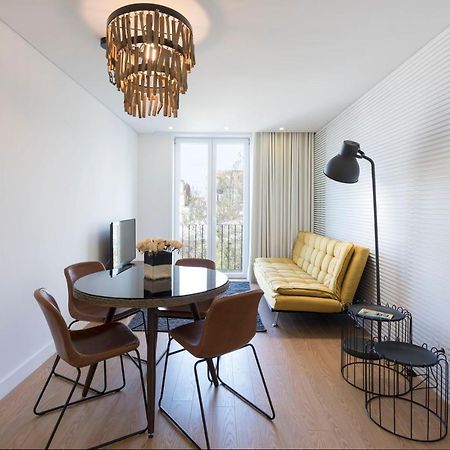Lovelystay - Central Flat W/ Ac & Balcony OOporto Extérieur photo