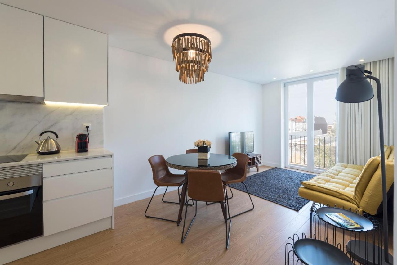 Lovelystay - Central Flat W/ Ac & Balcony OOporto Extérieur photo