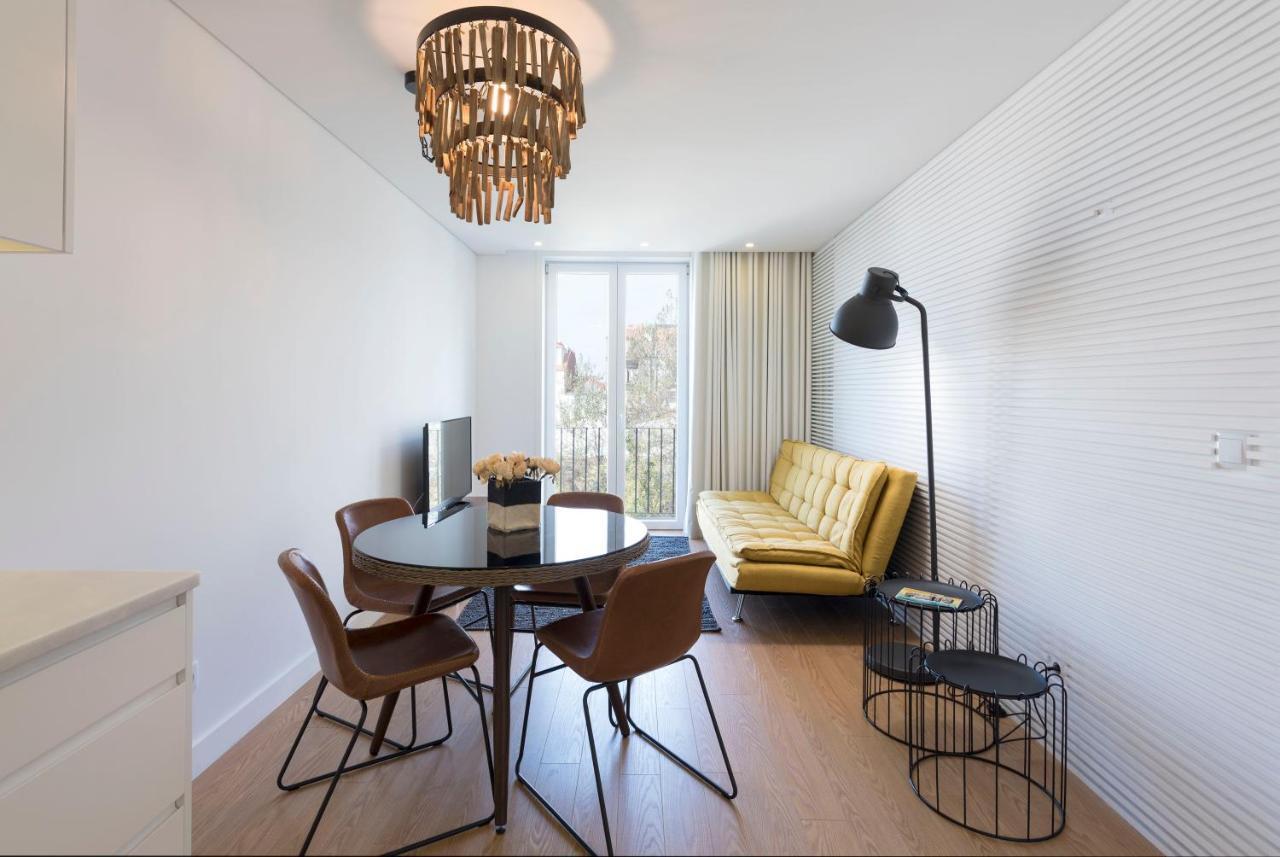 Lovelystay - Central Flat W/ Ac & Balcony OOporto Extérieur photo