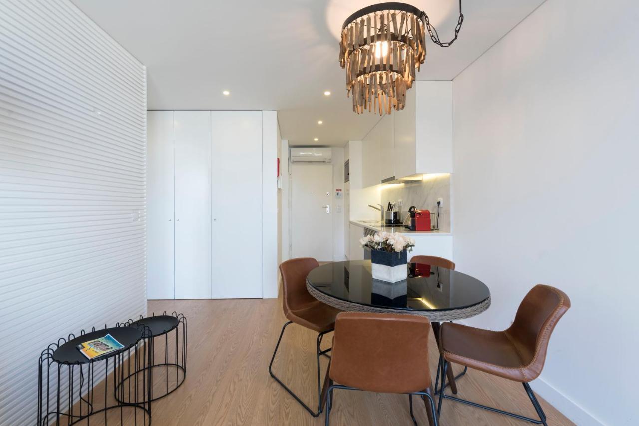 Lovelystay - Central Flat W/ Ac & Balcony OOporto Extérieur photo