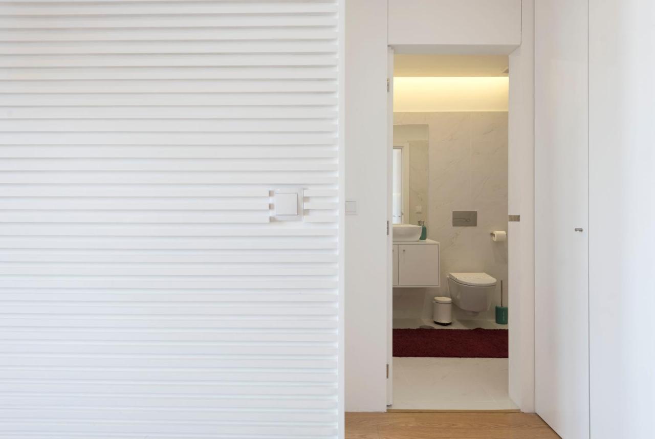 Lovelystay - Central Flat W/ Ac & Balcony OOporto Extérieur photo