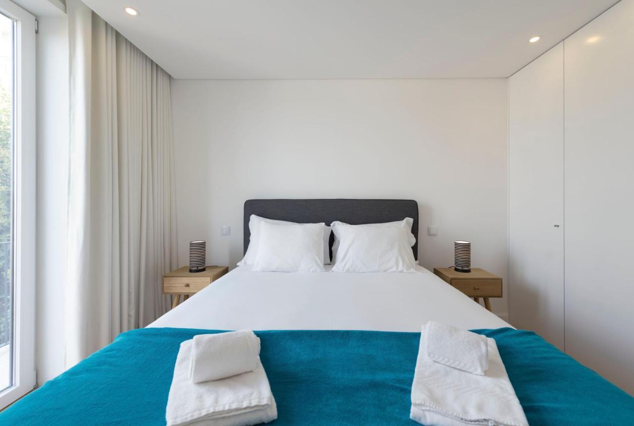 Lovelystay - Central Flat W/ Ac & Balcony OOporto Extérieur photo