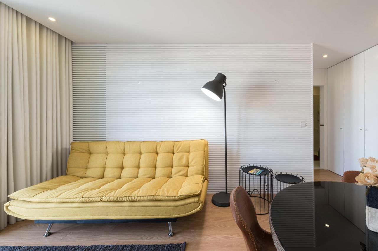 Lovelystay - Central Flat W/ Ac & Balcony OOporto Extérieur photo